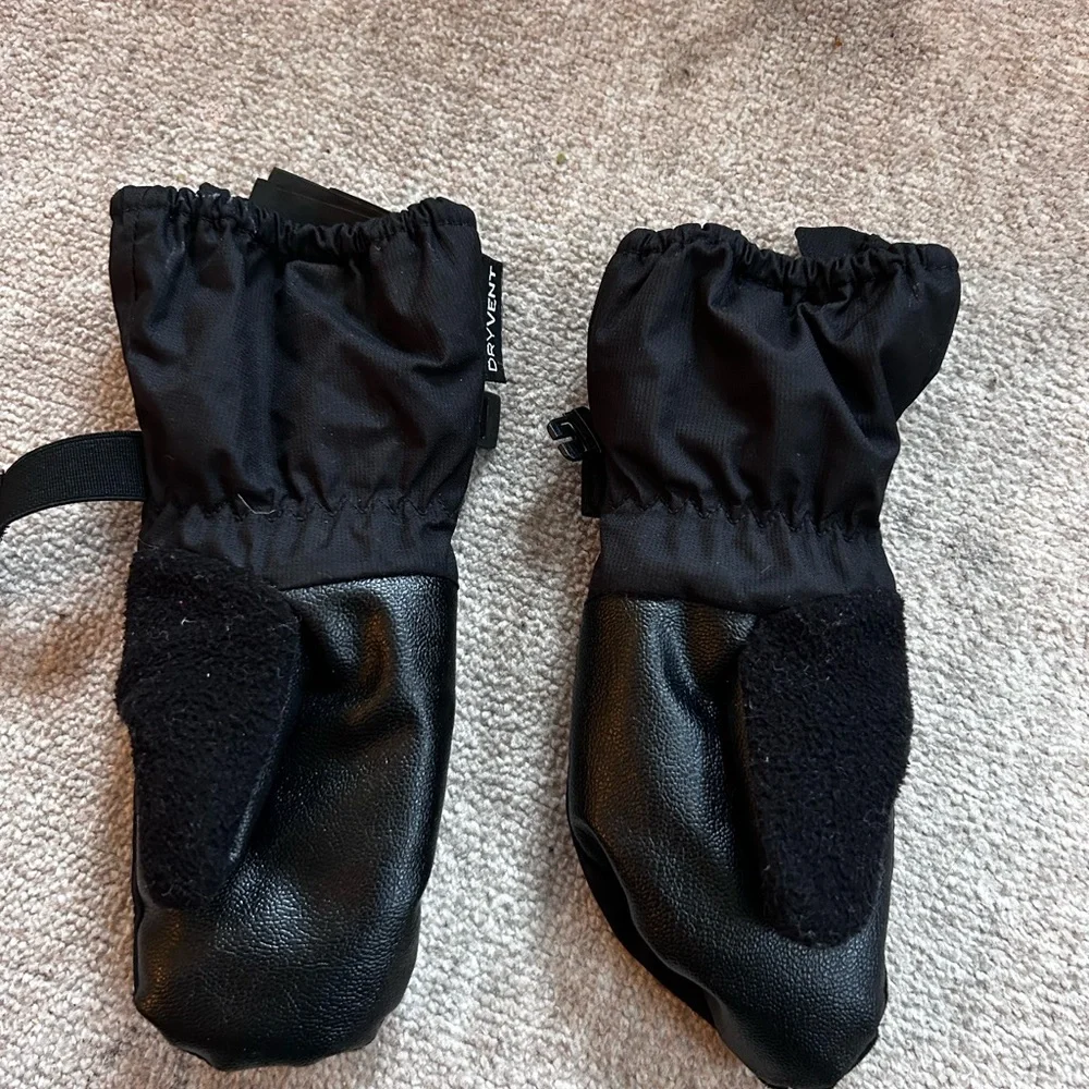 The North Face Kids Black Winter Gloves size XS 3T